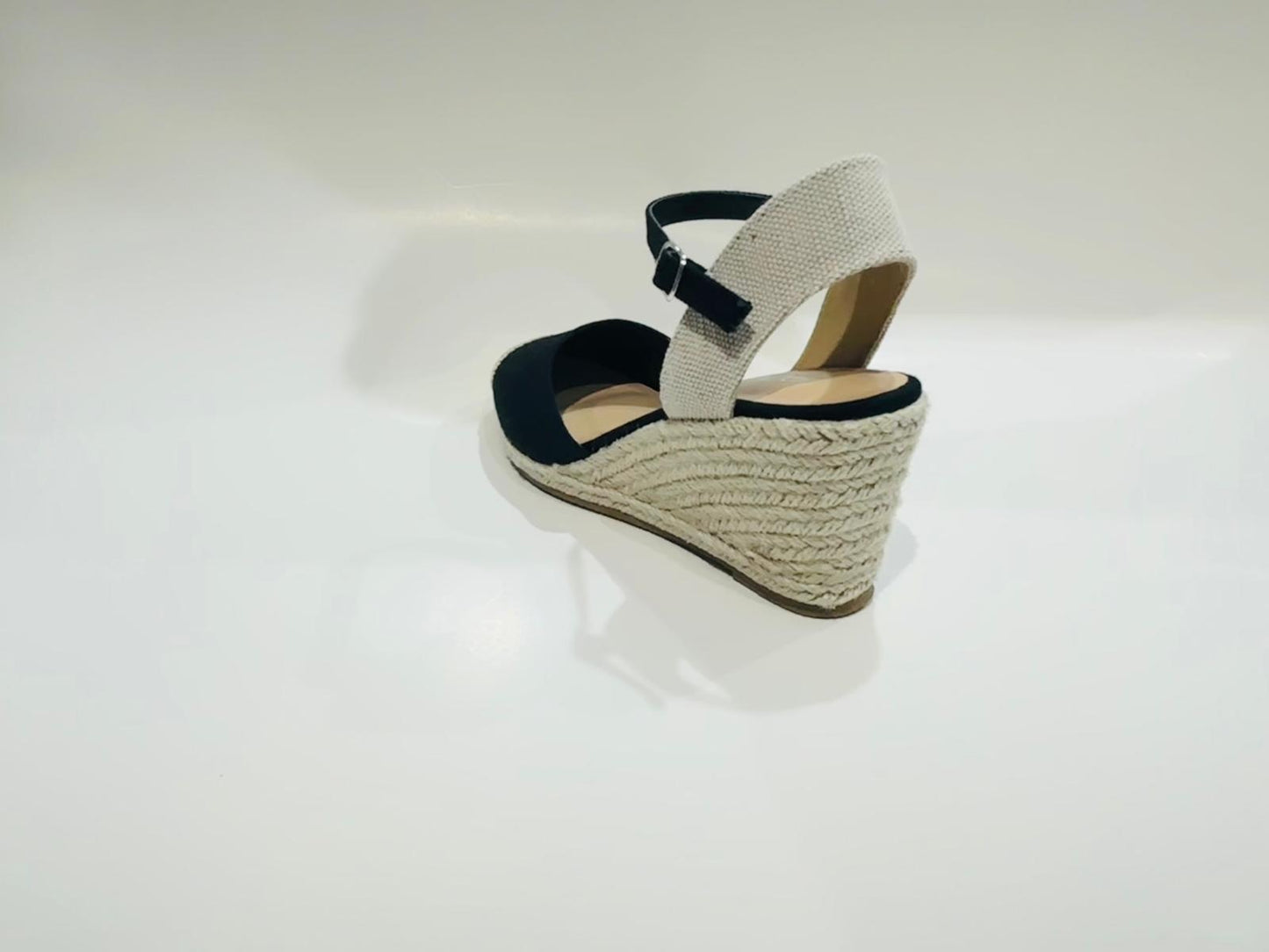 Women's Closed Toe Espadrille Wedge Sandal (Elfin)